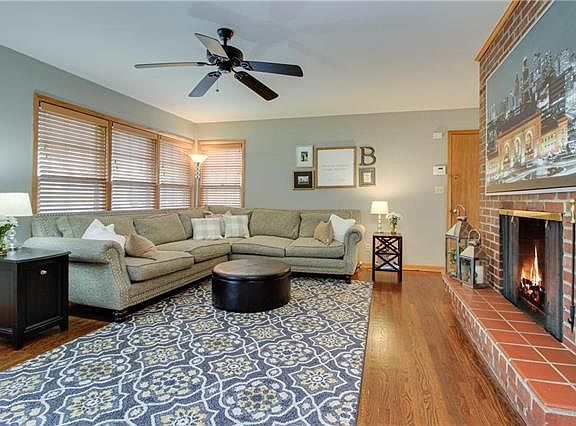 4th image of 8603 Belleview Ave