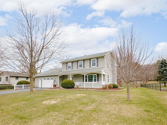 3rd image of 5205 Valley Dr