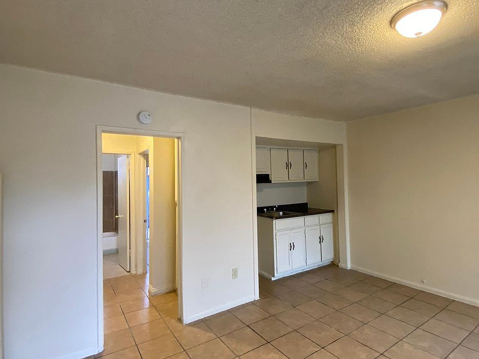 2nd image of 4622 Rosemead Blvd APT 16