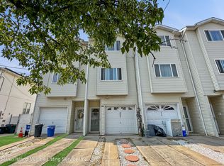 457 Craig Ave, Staten Island, NY 10307