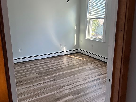 4th image of 278 Wood St #2S