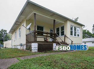 254 8th St, Silvis, IL 61282