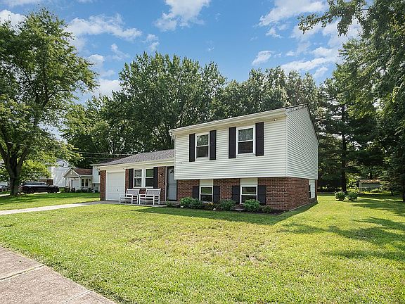 2nd image of 4784 Shadowood Ct