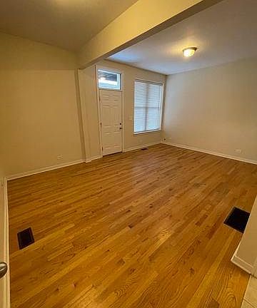 2nd image of 2143 N Western Ave APT 1R
