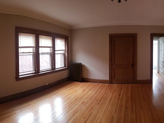 4th image of 2216 Garfield Ave APT 304