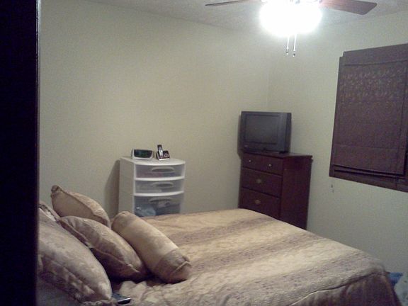 4th image of 9121 Park View Blvd