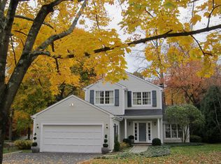 8 Mansfield Pl, Darien, CT 06820