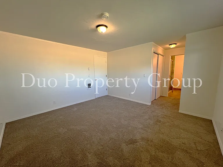 2035 Harvard Dr — Photo 16