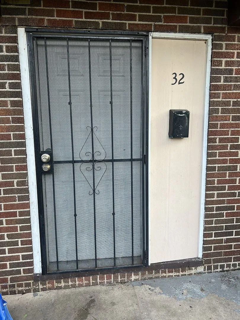 32 East Norman — Photo 2