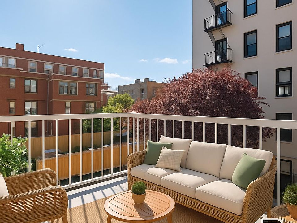 1st image of 126 Saint James Pl #4