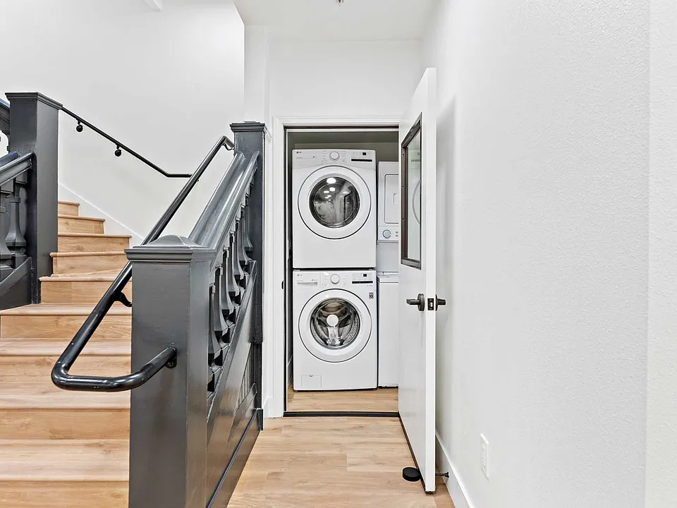 JSN_2ndFlLoungeLaundry_Laundry_05_600kb