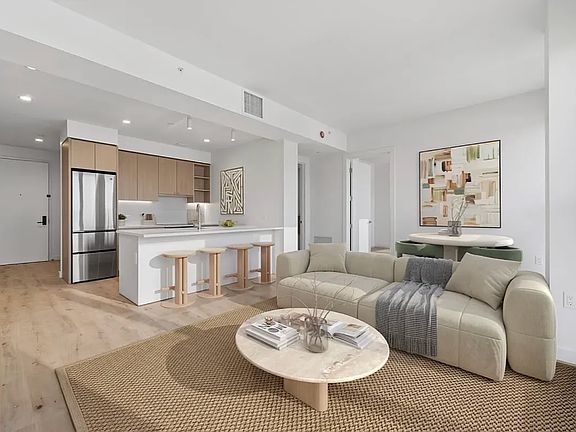 4th image of 636 W 158th St #15H
