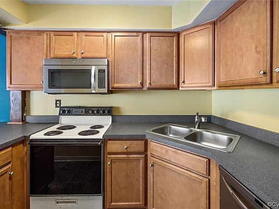 4th image of 6 Skipwith Green Cir