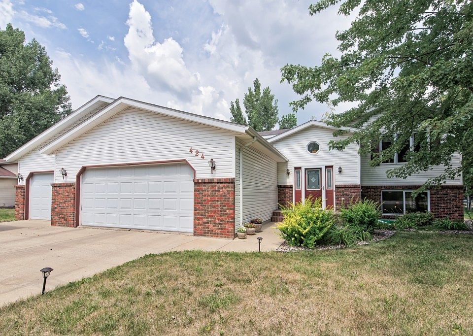 1st image of 424 Northwood Dr