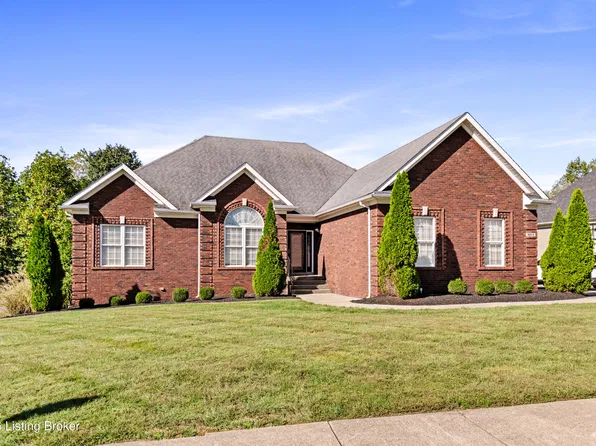 9814 Secretariat Dr, Louisville, KY 40214