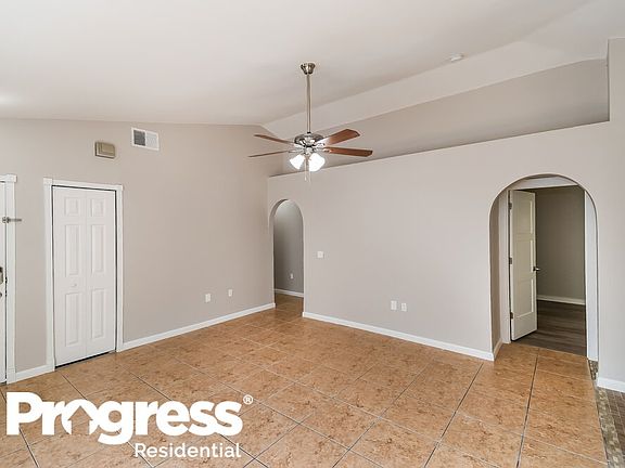 4th image of 8221 W Oak Crossing Dr