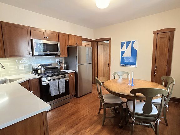 Kitchen / Dining Area