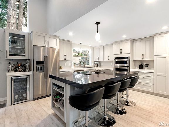 3rd image of 7024 75th St SW