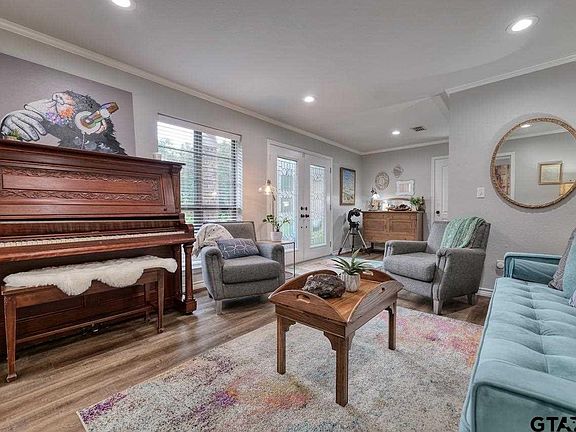 5th image of 621 Northgate Dr