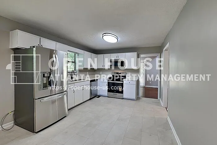4 bed, 3.5 bath, 1918 sqft, $3,025 — Photo 4