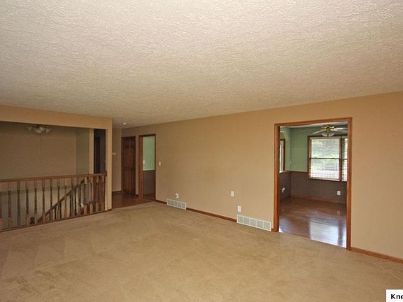 5th image of 19542 Shelley Dr