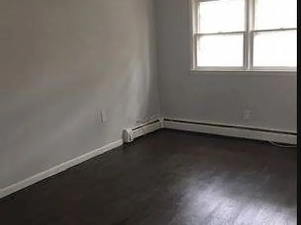 398 Ege Avenue image 5 of 12