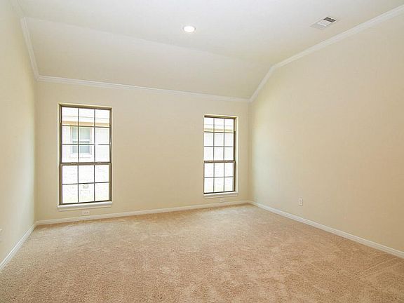 5th image of 2404 Quartzsite St