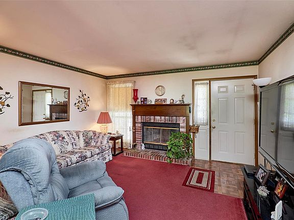 3rd image of 14413 Jamestown Bay Dr