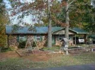 679 Bernard Couch Dr, Anniston, AL 36207
