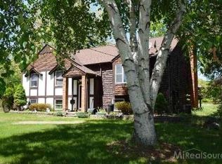 112 Hazel St, Harsens Island, MI