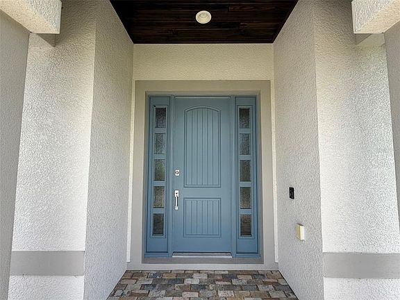 3rd image of 218 Cougar Way