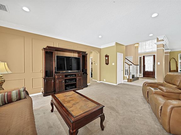 3rd image of 23311 Garden Chase Dr