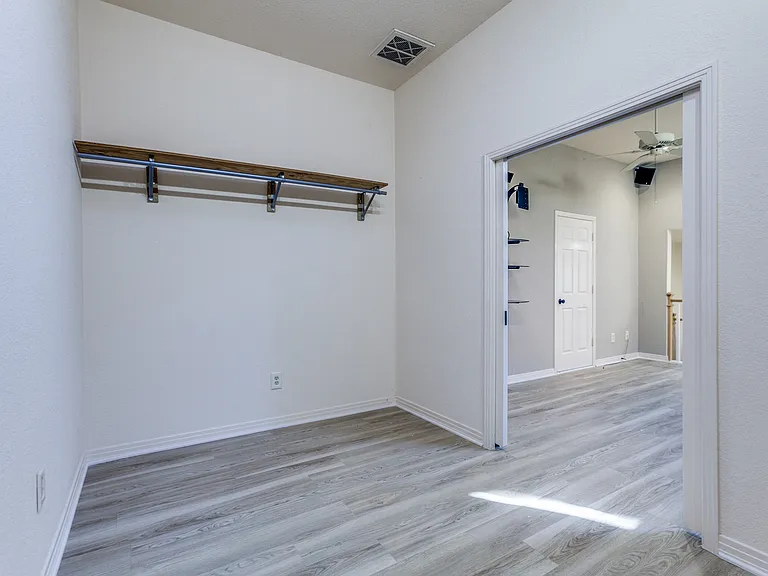 4004 Winter Park Ln — Photo 22