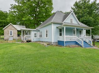 1527 4th St, Monett, MO 65708