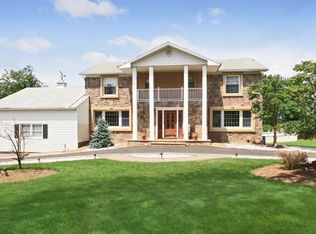 9 Boonstra Dr, Wayne, NJ 07470