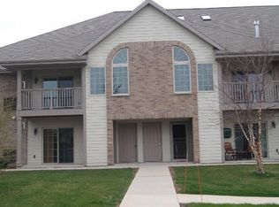 1401 Garay Ln, Port Washington, WI 53074