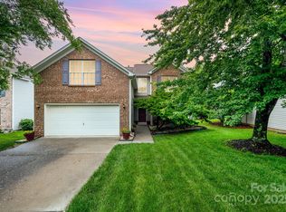 116 Amber Woods Dr, Tega Cay, SC 29708