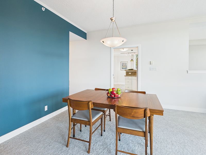 Saanich Apartment for rent - 2 Bedrooms — photo 15