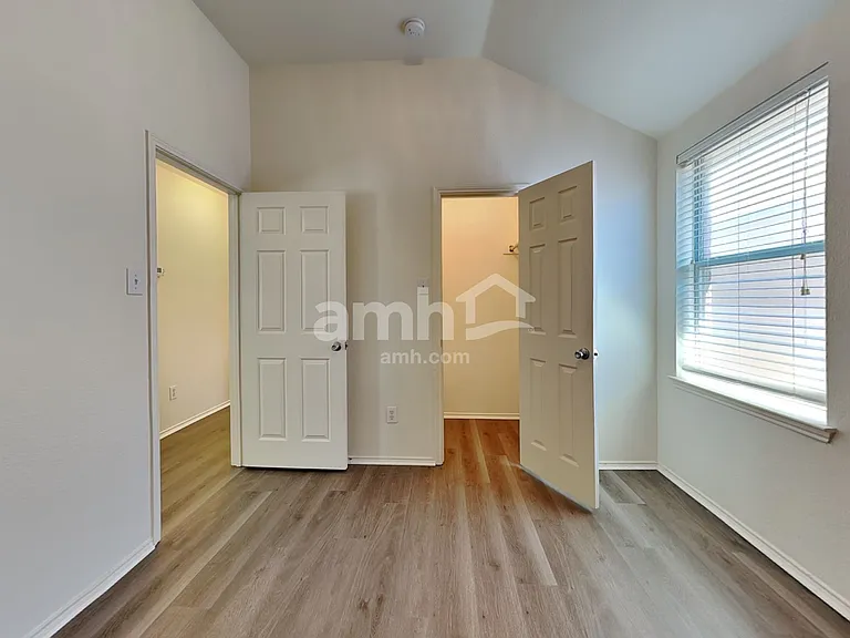 10624 Cochron Dr — Photo 15