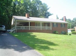 190 Shearingham Dr, Madison Heights, VA 24572