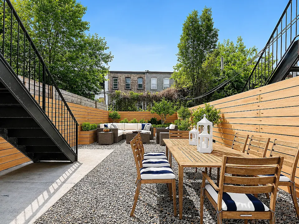 554 Putnam Ave #1