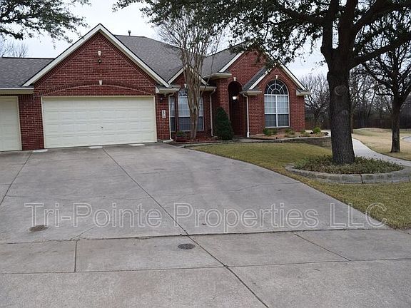 2nd image of 2913 Heather Wood Dr