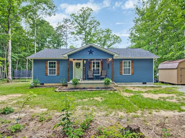 925 Pioneer Rd, Grimsley, TN 38565