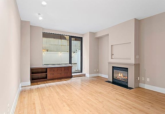 5th image of 212 E 95th St APT 1A