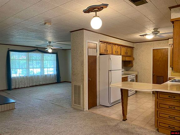 5th image of 2511 Russell Ln
