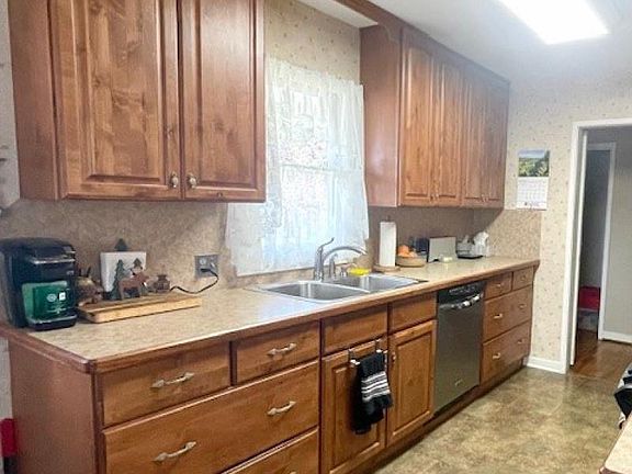 2nd image of 8102 Delaware St #B
