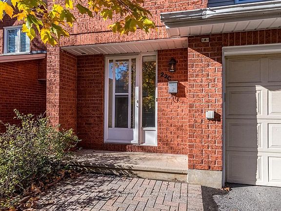 3rd image of 22 C Maple Ridge Cres #80