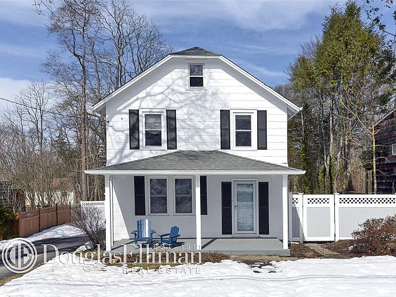 2nd image of 27 Soundview Ave