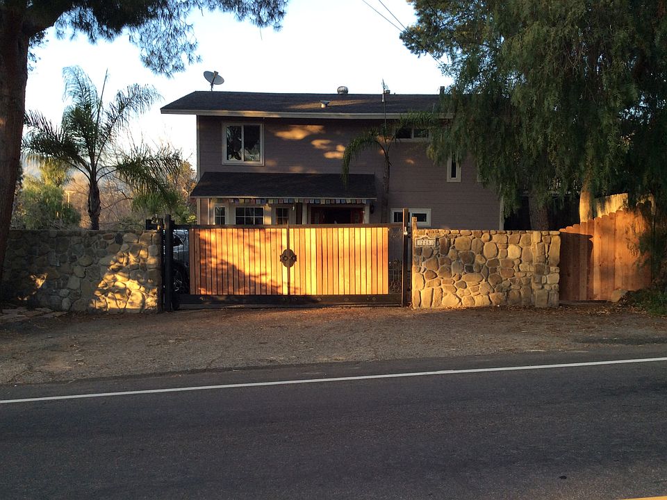 1st image of 225 W Santa Ana St