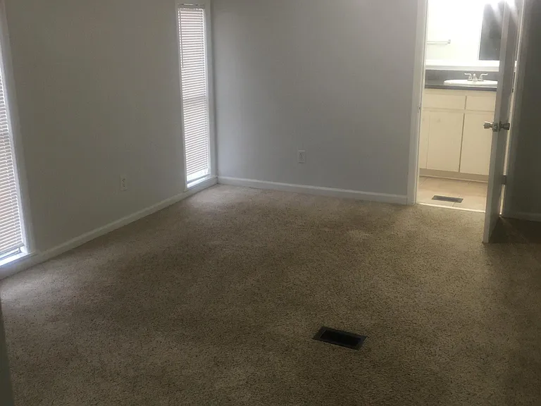 5548 Odom Rd — Photo 9